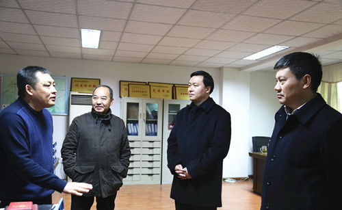 乐山市委副书记、市长张彤慰问乐山市交委